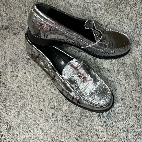 Tory Burch Women's Perry Loafer Flats Silver Metallic - Picture 1 of 7